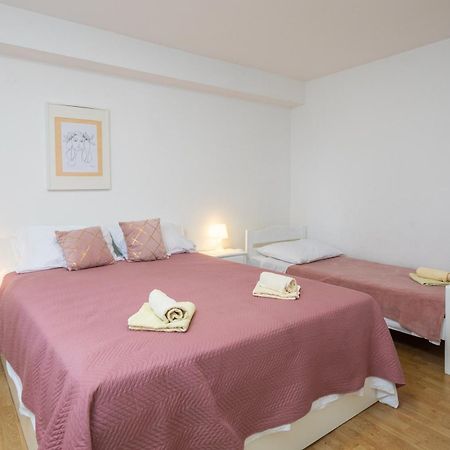 Apartments Roza Omiš Екстериор снимка