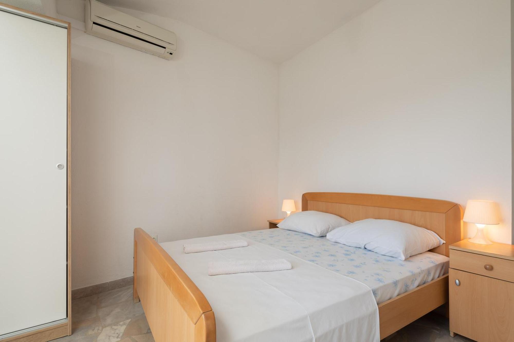 Apartments Roza Omiš Екстериор снимка