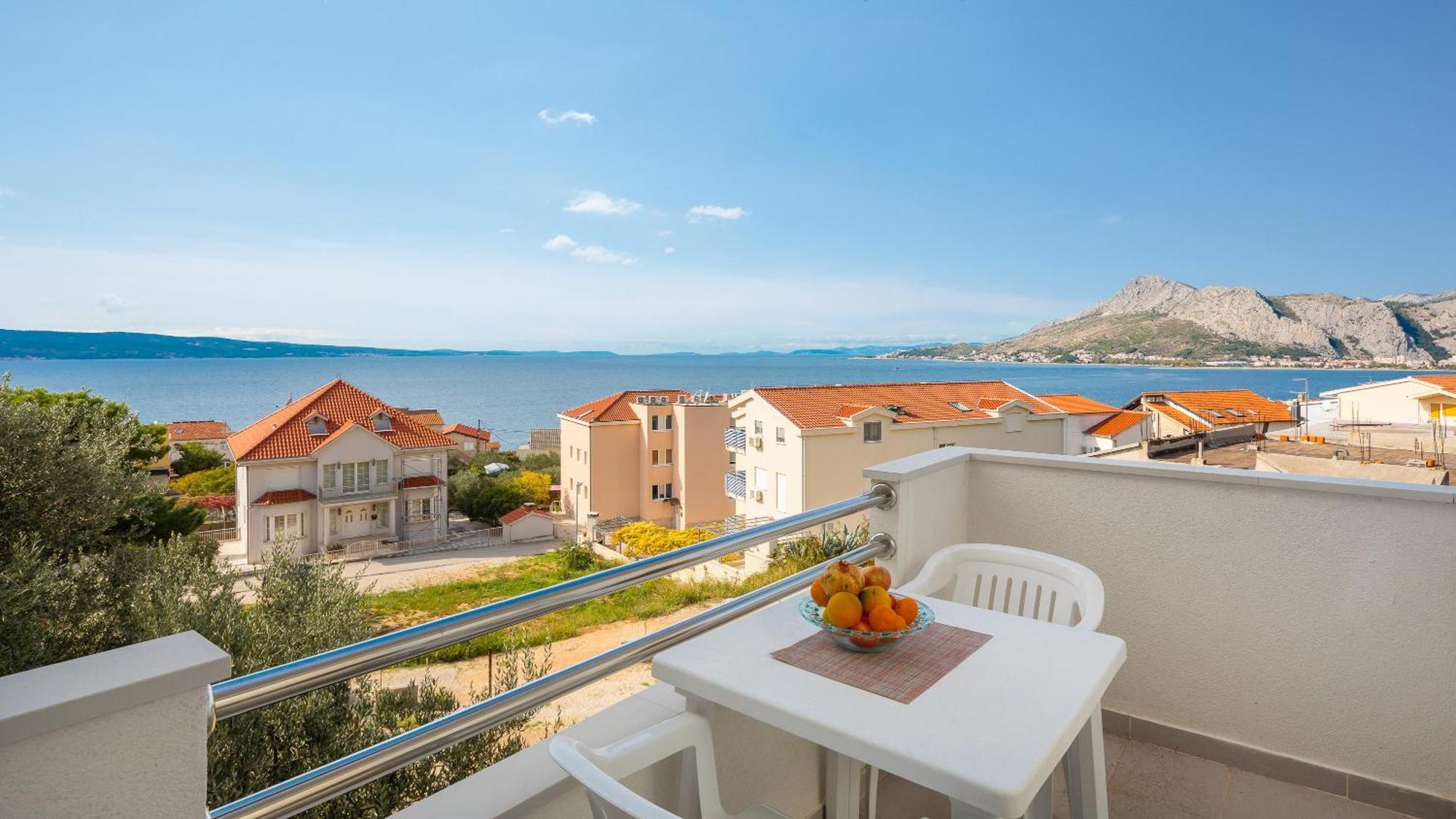 Apartments Roza Omiš Екстериор снимка