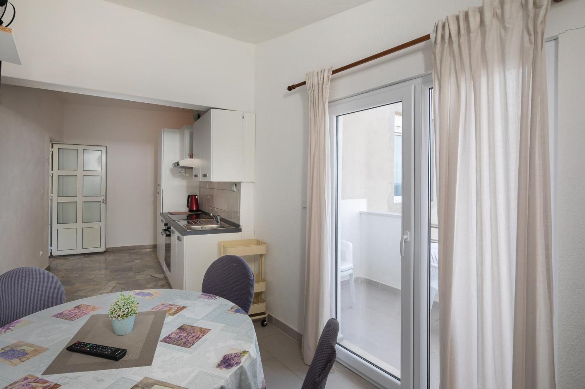 Apartments Roza Omiš Екстериор снимка