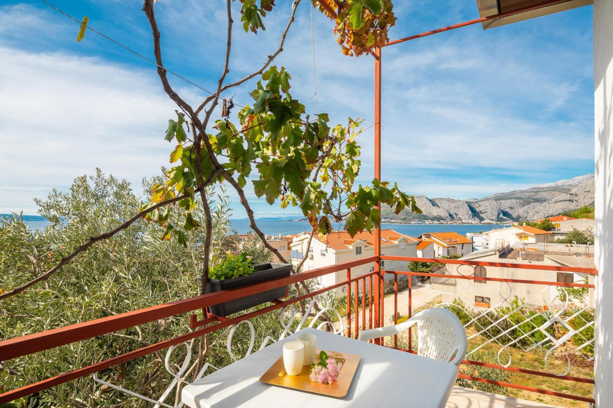Apartments Roza Omiš Екстериор снимка