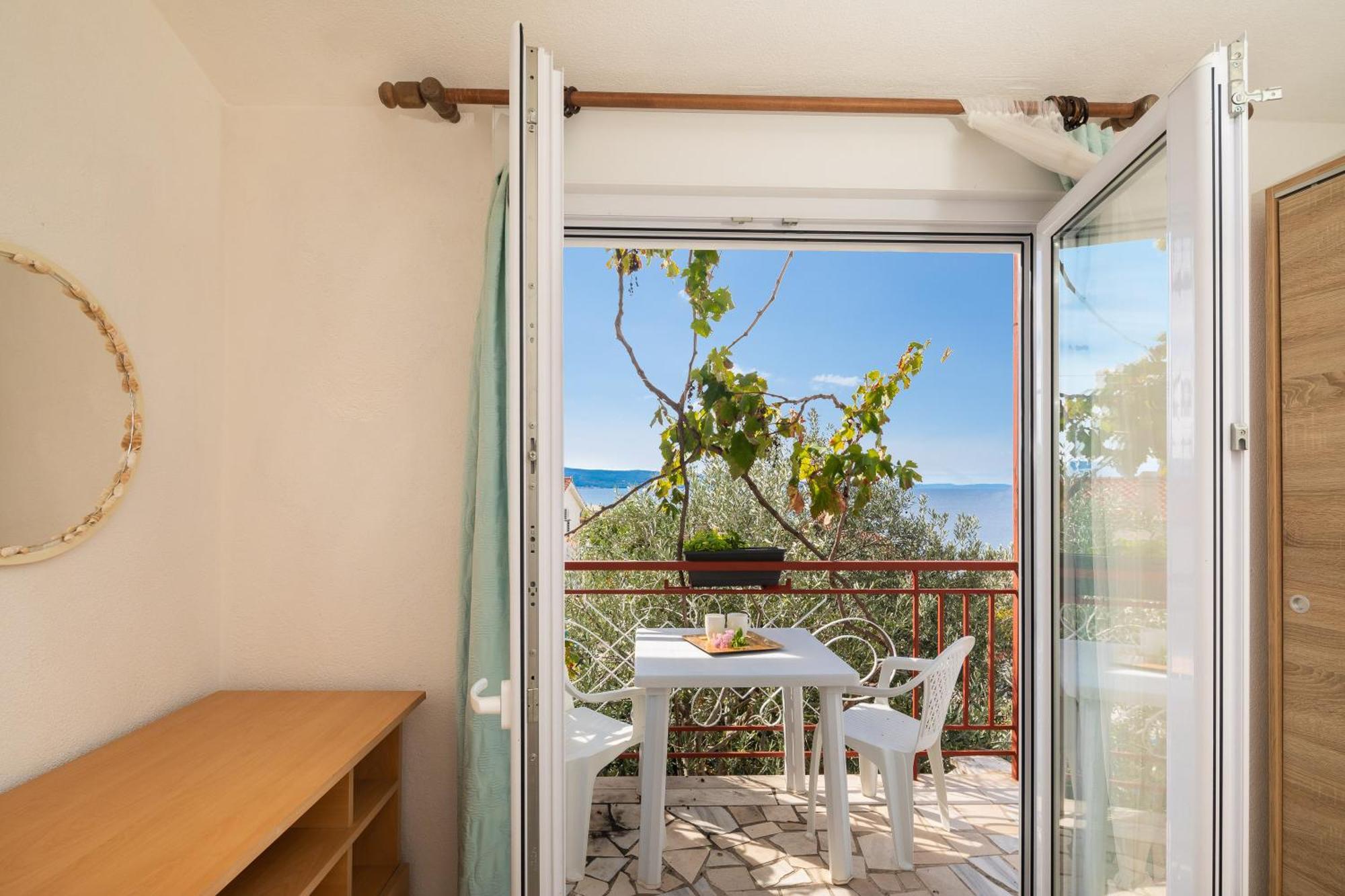 Apartments Roza Omiš Екстериор снимка