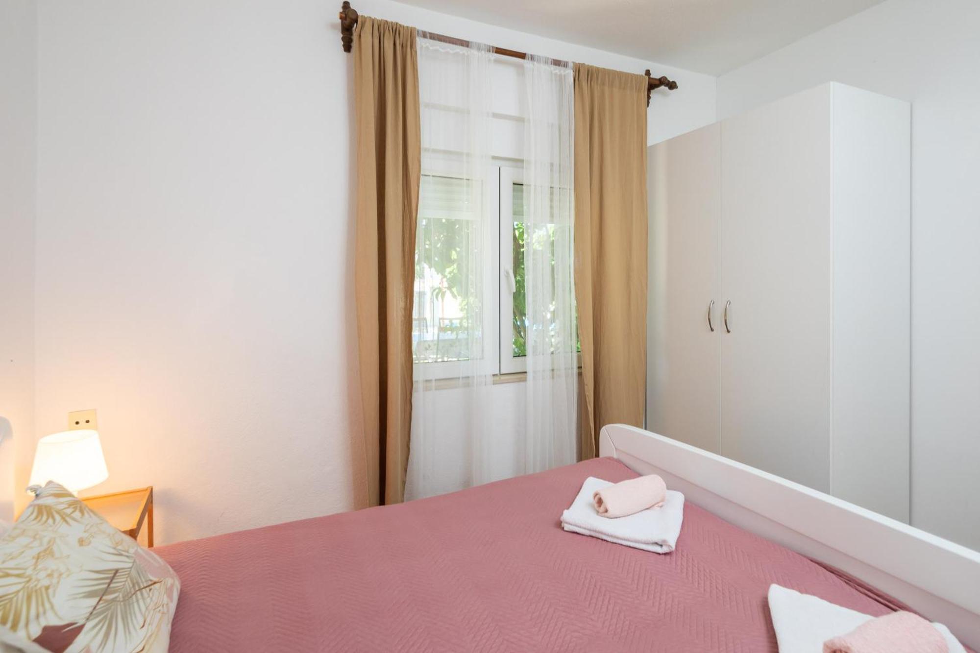 Apartments Roza Omiš Екстериор снимка