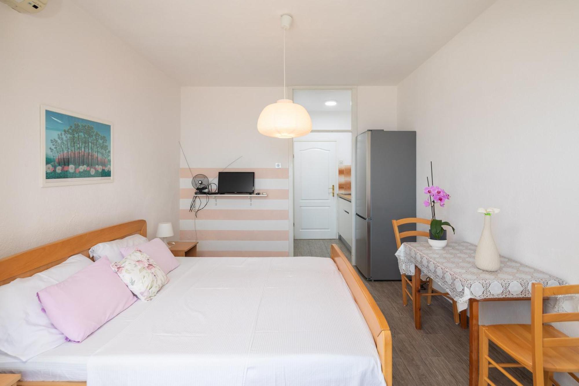 Apartments Roza Omiš Екстериор снимка