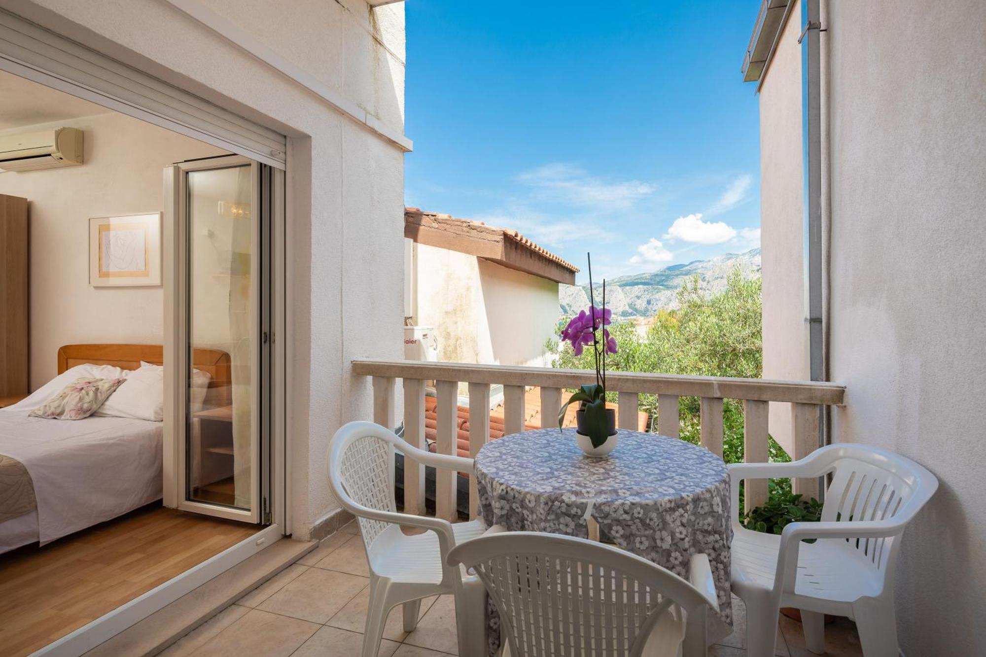 Apartments Roza Omiš Екстериор снимка